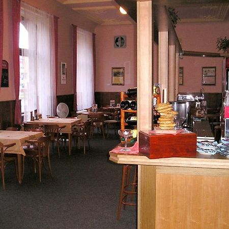 Hotel Dvorak Chrast Zewnętrze zdjęcie