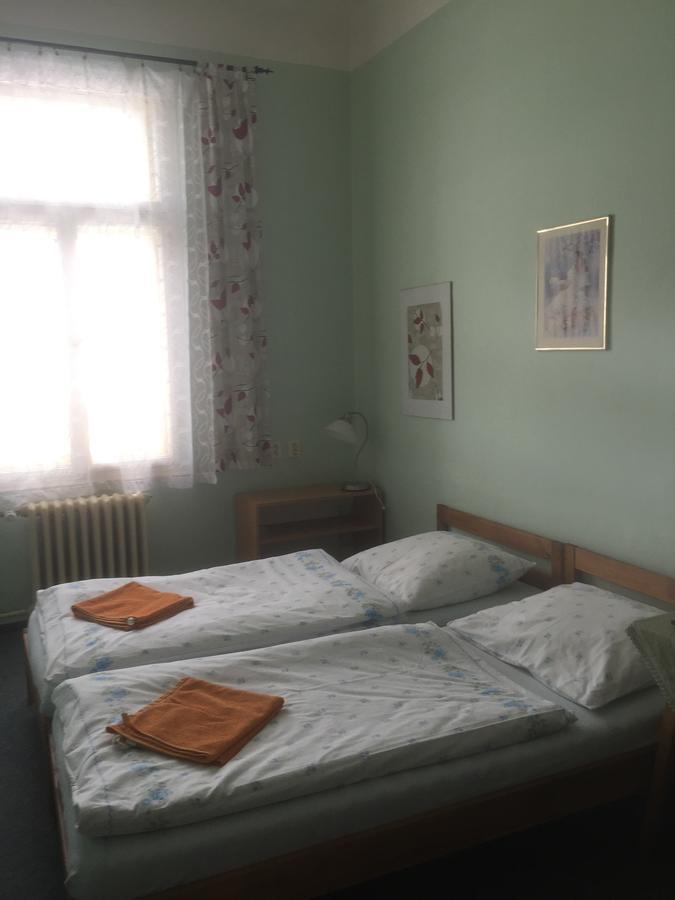 Hotel Dvorak Chrast Zewnętrze zdjęcie