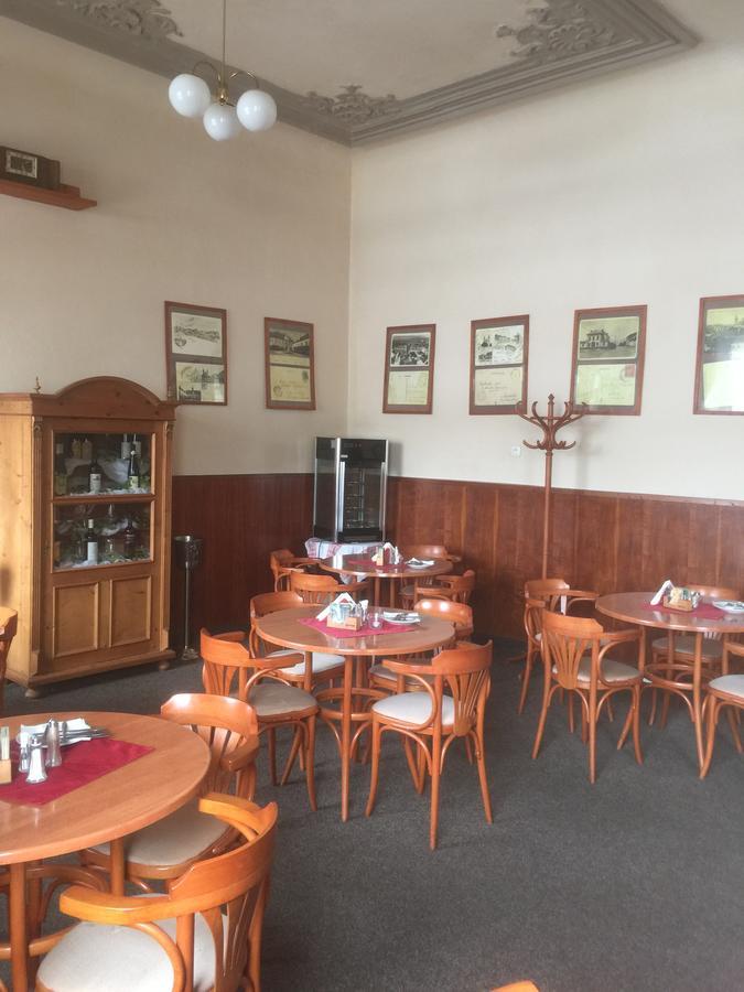 Hotel Dvorak Chrast Zewnętrze zdjęcie