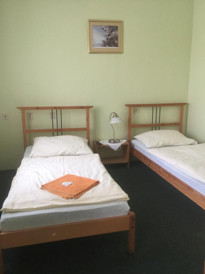 Hotel Dvorak Chrast Zewnętrze zdjęcie
