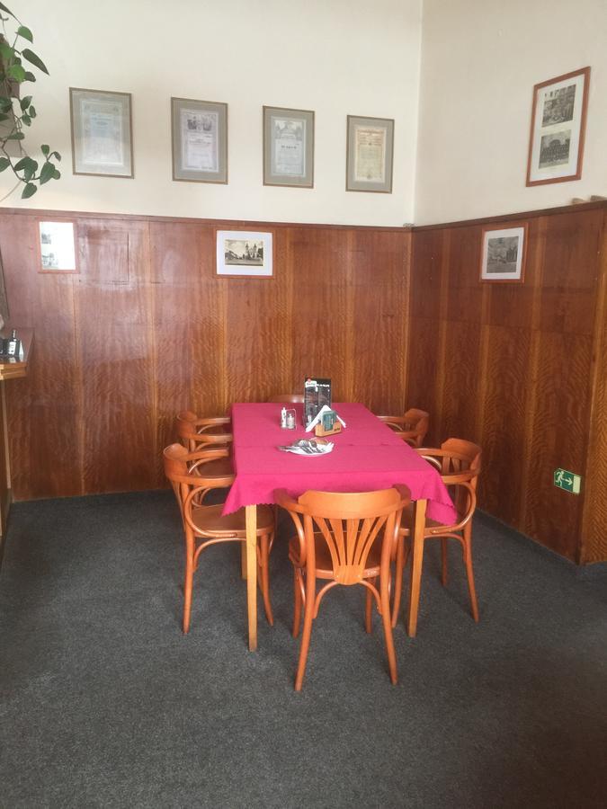 Hotel Dvorak Chrast Zewnętrze zdjęcie
