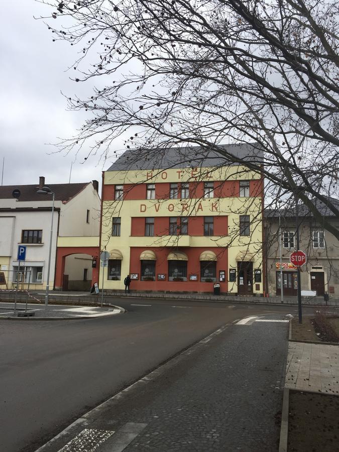 Hotel Dvorak Chrast Zewnętrze zdjęcie