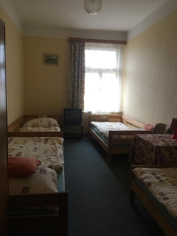 Hotel Dvorak Chrast Zewnętrze zdjęcie