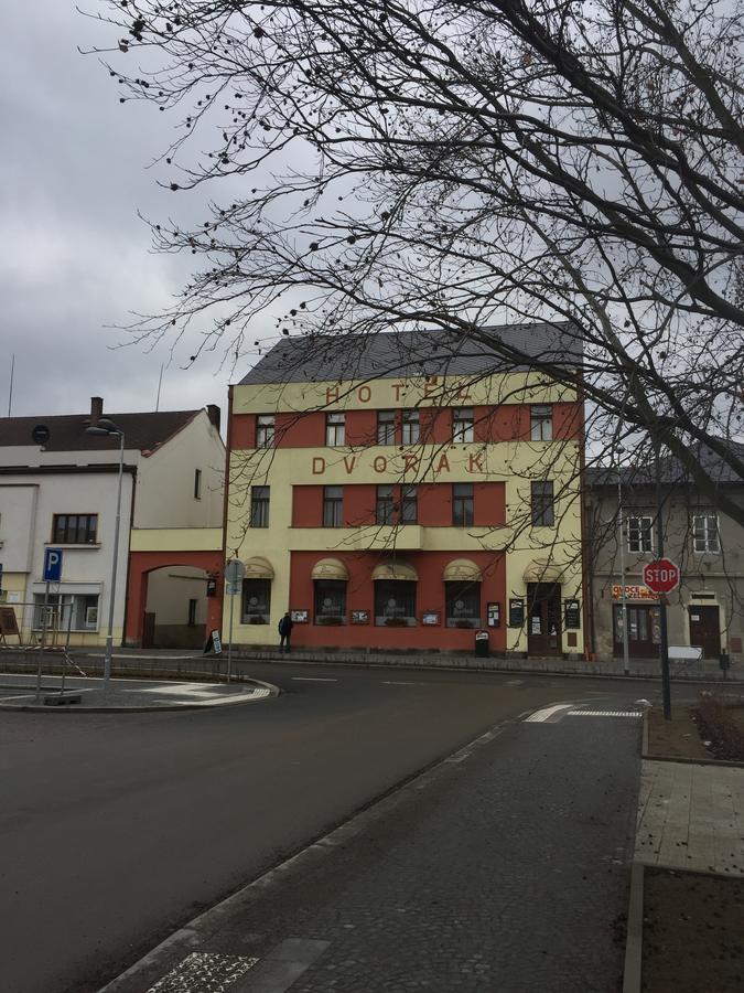 Hotel Dvorak Chrast Zewnętrze zdjęcie